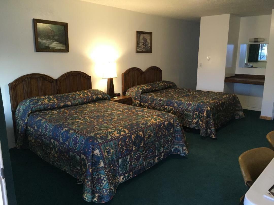 Rest Assured Inns & Suitesモントピリア エクステリア 写真